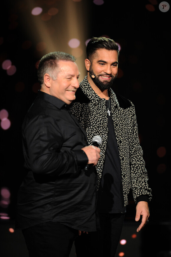 Exclusif - Kendji Girac et son père Paul Maille - Surprises - Enregistrement de l'émission "La Chanson secrète 4", qui sera diffusée le 4 janvier 2020 sur TF1, à Paris. Le 17 décembre 2019 © Gaffiot-Perusseau / Bestimage