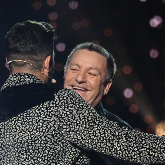 Exclusif - Kendji Girac, son père Paul Maille et Ginette Reno - Surprises - Enregistrement de l'émission "La Chanson secrète 4", qui sera diffusée le 4 janvier 2020 sur TF1, à Paris. Le 17 décembre 2019 © Gaffiot-Perusseau / Bestimage