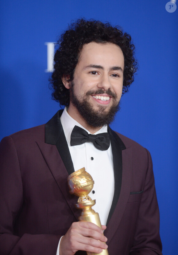 Ramy Youssef - Pressroom de la 77e cérémonie annuelle des Golden Globe Awards au Beverly Hilton Hotel à Los Angeles, le 5 janvier 2020.