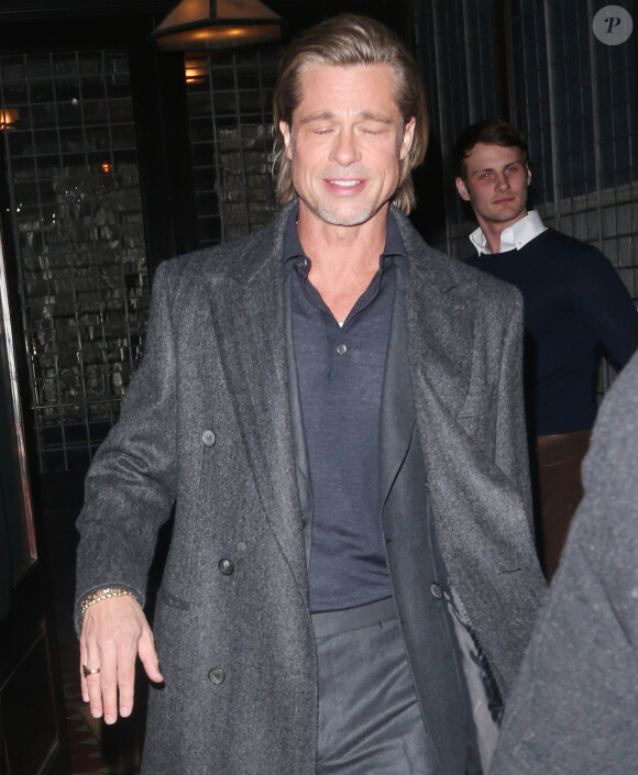 Brad Pitt quitte le dîner de gala de la soirée "New York Film Critics Circle 2020" à New York, le 7 janvier 2020.