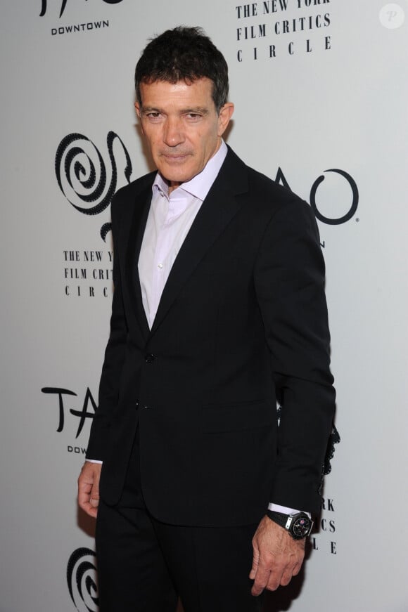 Antonio Banderas - Les célébrités assistent à la cérémonie des "NY Film Critics Circle Awards" à New York, le 7 janvier 2020.