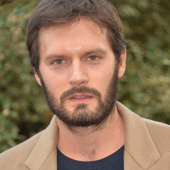 Hugo Becker - People au défilé Lacoste Collection Prêt-à-Porter Printemps/Eté 2020 lors de la Fashion Week de Paris, le 1er octobre 2019. © Veeren Ramsamy-Christophe Clovis/Bestimage