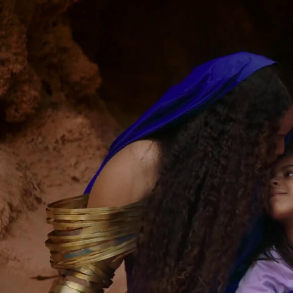 Beyoncé et sa fille Blue Ivy dans les clips vidéos de "Spirit" et "Bigger" du nouveau film "Le Roi Lion". Le 20 juillet 2019.