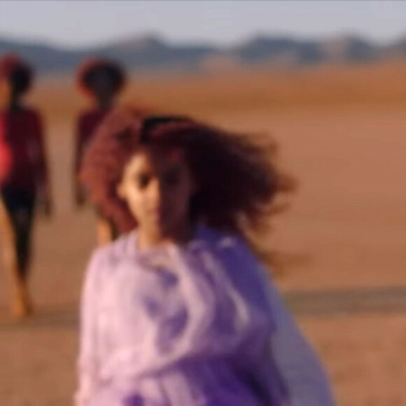 Beyoncé avec sa fille Blue Ivy dans son nouveau clip vidéo "Spirit" une chanson composée pour le film "Le Roi Lion". La chanteuse qui prête sa voix à Nala dans le nouveau film de Disney est entourée de danseurs et danseuses et de sa fille Blue Ivy. Le 16 juillet 2019.