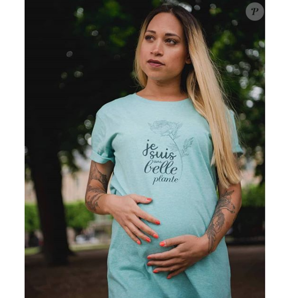 Cécilia de "Koh-Lanta" enceinte, prend la pose sur Instagram, le 26 mai 2019