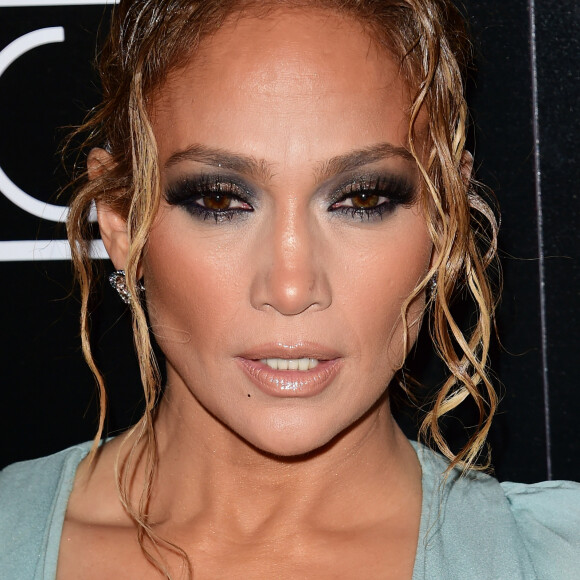 Jennifer Lopez à la cérémonie de remise des prix LAFCA "2020 Los Angeles Critics Association" à l'hôtel InterContinental Los Angeles Century City à Los Angeles, le 11 janvier 2020.  Los Angeles, CA - Celebrities at the 2020 Los Angeles Critics Association (LAFCA) Awards Ceremony at the InterContinental Los Angeles Century City. on January 11th 2020.11/01/2020 - Los Angeles