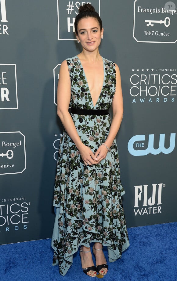 Jenny Slate - 25e édition de la soirée des "Critics Choice Awards" au Barker Hangar à Santa Monica, Los Angeles, Californie, Etats-Unis, le 12 janvier 2020.