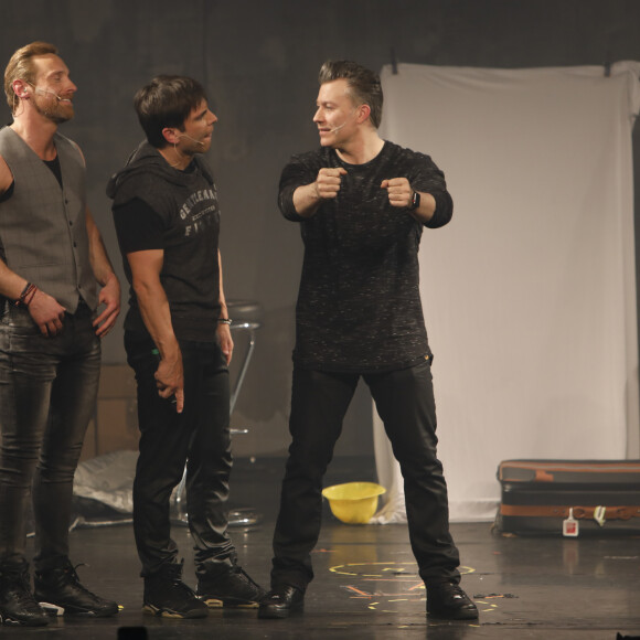 Chris Keller (GSquad), Allan Theo, Frank Delay (2be3) - Les artistes de la pièce de théâtre "Boys Band Forever" sur la scène de l'Apollo Théâtre à Paris. Le 23 mars 2018 © Marc Ausset-Lacroix / Bestimage