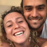 Jérémy et Candice (Koh Lanta) en vacances : doux baisers sur la plage