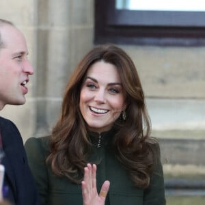 Kate Middleton et son mari le prince William lors d'une visite officielle à Bradfort (Yorkshire de l'ouest), le mercredi le 15 janvier 2020. Après avoir rencontré des fans, ils ont visité une association puis ont dégusté un lassi (sorte de mikshake originaire d'Inde) dans une chaîne de restaurants locale. C'est la première sortie des époux de Cambridge depuis l'annonce du départ de Meghan Markle et le prince Harry de la famille royale britannique. 