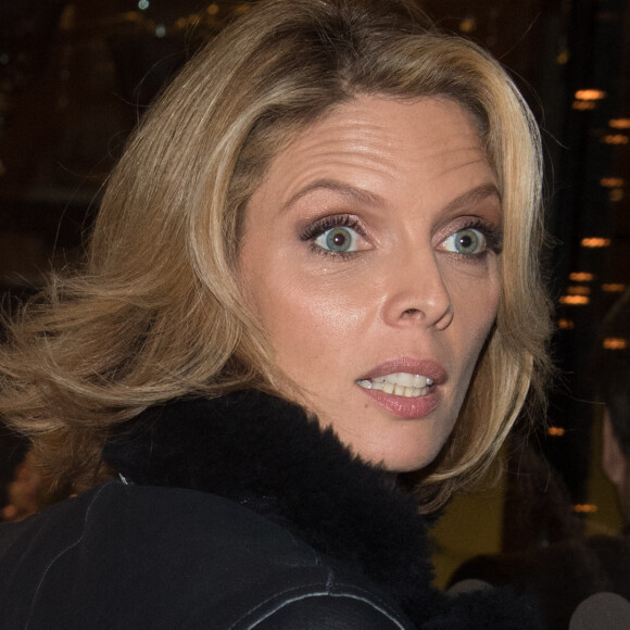 Exclusif - Sylvie Tellier et Clémence Botino, Miss France 2020 rentrent à l'hôtel Le Royal Monceau à Paris le 16 décembre 2019.