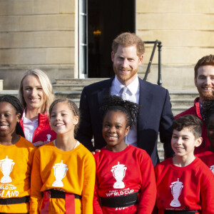 Première apparition publique une semaine après l'annonce de sa mise en retrait de la monarchie britannique avec sa femme du prince Harry, duc de Sussex, qui préside jeudi le tirage au sort de la Coupe du monde de rugby à XIII 2021 pour les tournois masculins, féminins et en fauteuil roulant au palais de Buckingham, à Londres, Royaume Uni, le 16 janvier 2020.