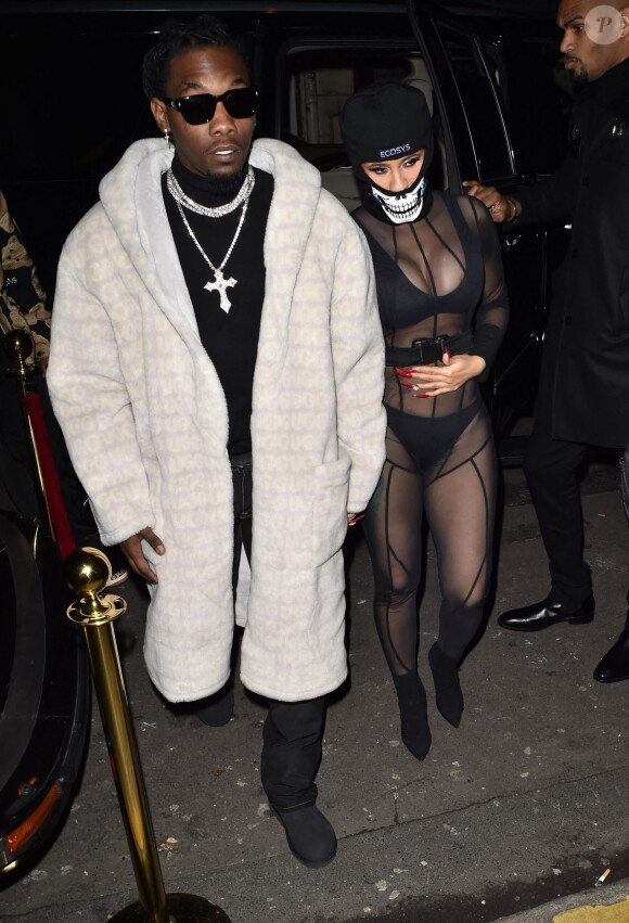 Cardi B et son mari Offset (Migos) dans un restaurant parisien en mage de la Fashion Week de Paris, le jeudi 16 janvier 2020. Il seraient ensuite partis en boîte de nuit.