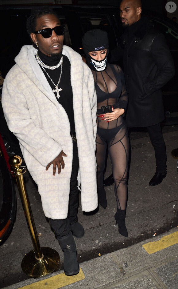 Cardi B et son mari Offset (Migos) dans un restaurant parisien en mage de la Fashion Week de Paris, le jeudi 16 janvier 2020. Il seraient ensuite partis en boîte de nuit.