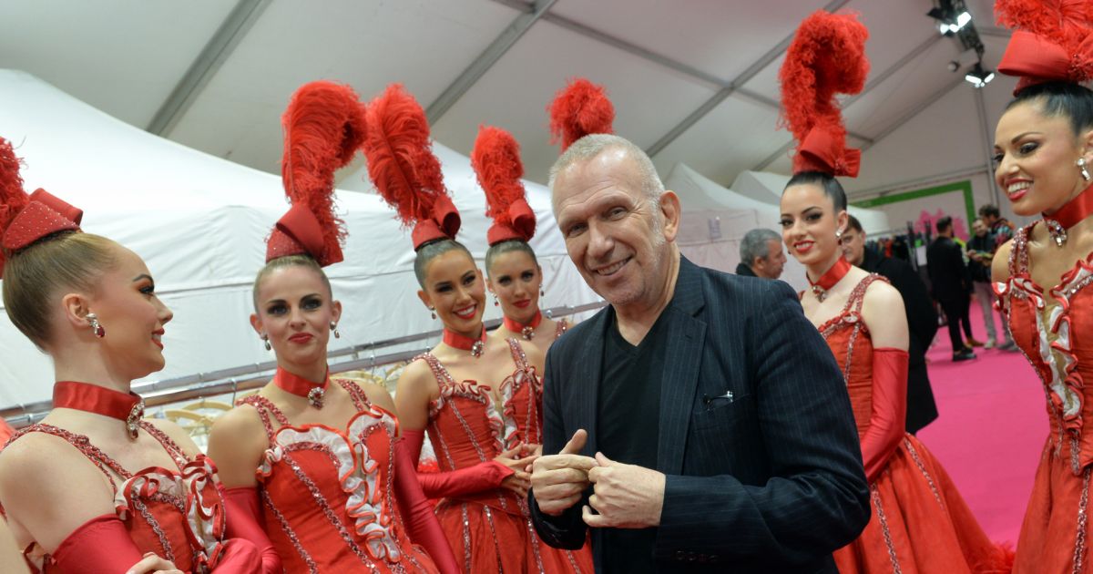 Salaire Jean Paul Gaultier Danse Avec Les Stars Exclusif - Jean-Paul Gaultier et les danseuses du Moulin Rouge
