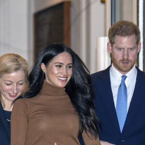 Meghan Markle, duchesse de Sussex, et le prince Harry, duc de Sussex, le 7 janvier 2020 lors de leur visite à la Maison du Canada à Londres suite à leur séjour outre-Atlantique dans les semaines précédentes.