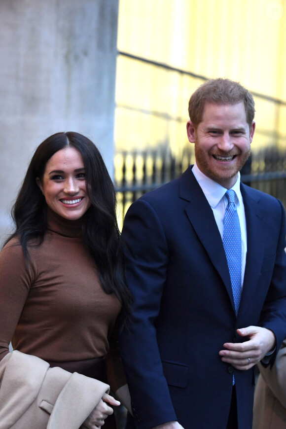 Meghan Markle, duchesse de Sussex, et le prince Harry, duc de Sussex, le 7 janvier 2020 lors de leur visite à la Maison du Canada à Londres suite à leur séjour outre-Atlantique dans les semaines précédentes.