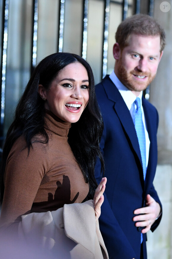 Meghan Markle, duchesse de Sussex, et le prince Harry, duc de Sussex, le 7 janvier 2020 lors de leur visite à la Maison du Canada à Londres suite à leur séjour outre-Atlantique dans les semaines précédentes.
