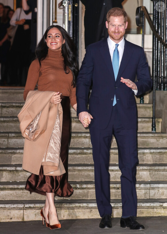 Meghan Markle, duchesse de Sussex, et le prince Harry, duc de Sussex, le 7 janvier 2020 lors de leur visite à la Maison du Canada à Londres suite à leur séjour outre-Atlantique dans les semaines précédentes.