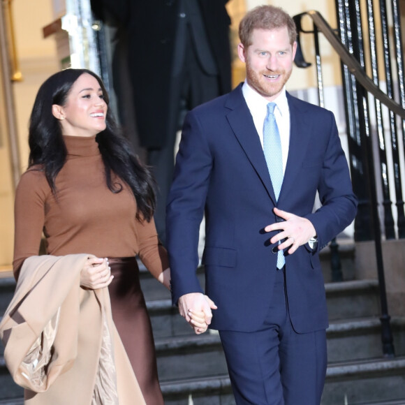 Meghan Markle, duchesse de Sussex, et le prince Harry, duc de Sussex, le 7 janvier 2020 lors de leur visite à la Maison du Canada à Londres suite à leur séjour outre-Atlantique dans les semaines précédentes.