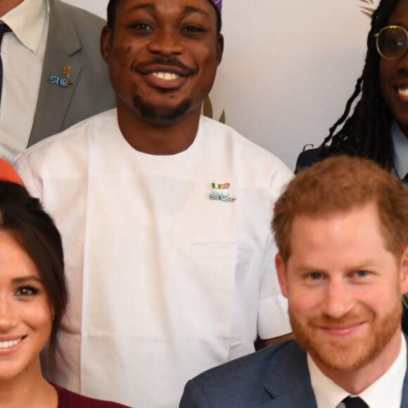 Le prince Harry, duc de Sussex, et Meghan Markle, duchesse de Sussex, participent à une réunion sur l'égalité des genres avec les membres du Queen's Commonwealth Trust et du sommet One Young World au château de Windsor, le 25 octobre 2019.