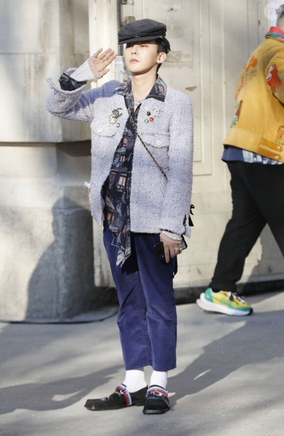 G-Dragon arrive au Grand Palais pour le deuxième défilé Chanel, collection Haute Couture printemps-été 2020. Paris, le 21 janvier 2020. © Christophe Clovis-Veeren Ramsamy / Bestimage