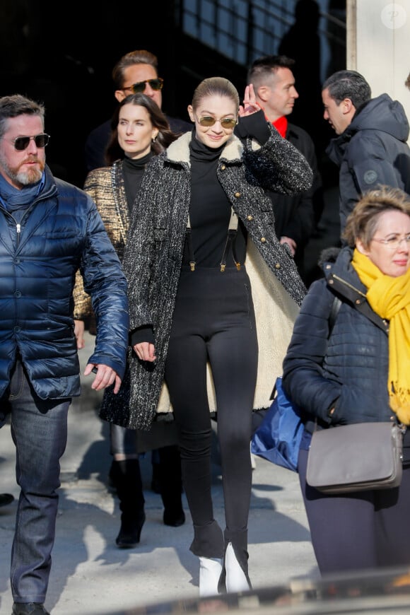 Gigi Hadid quitte le Grand Palais à l'issue du défilé de mode Chanel, collection Haute Couture automne-hiver 2020/2021. Paris, le 21 janvier 2020 © Veeren - Christophe Clovis / Bestimage