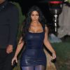 Exclusif - K. Jenner est allée diner avec ses filles Kim Kardashian et K. Jenner au restaurant Nobu dans le quartier de Malibu à Los Angeles, le 17 décembre