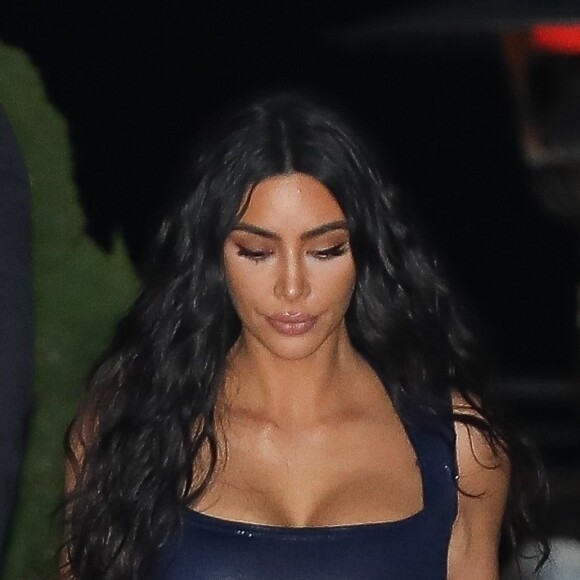 Exclusif - K. Jenner est allée diner avec ses filles Kim Kardashian et K. Jenner au restaurant Nobu dans le quartier de Malibu à Los Angeles, le 17 décembre