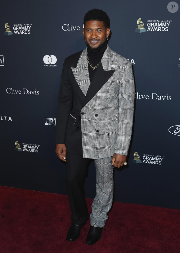 Usher assiste à la soirée Recording Academy and Clive Davis 2020 Pre-GRAMMY à l'hôtel The Beverly Hilton. Beverly Hills, Los Angeles, le 25 janvier 2020.