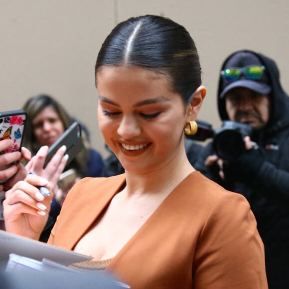 Selena Gomez quitte les studios ABC de New York. Le 13 janvier 2020. @Dylan Travis/ABACAPRESS.COM