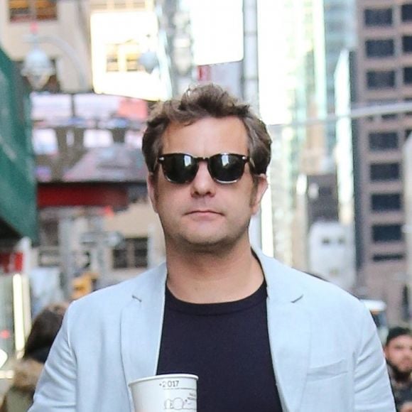 Exclusif - Joshua Jackson se promène à New York le 27 avril 2018.