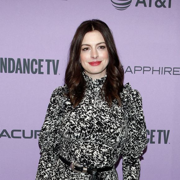 Anne Hathaway - Première du film "The Last Thing He Wanted" au Festival du Film de Sundance à Park City, dans l'Utah, le 27 janvier 2020.
