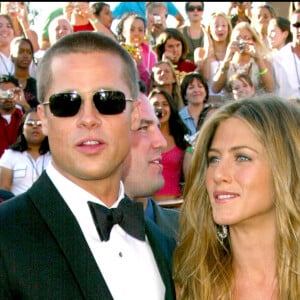 Brad Pitt et Jennifer Aniston  aux Emmy Awards à Los Angeles, en 2004.