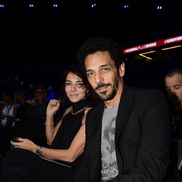 Tomer Sisley et sa femme Sandra au gala de boxe Univent à l'AccorHotels Arena de Paris pour le championnat du monde WBA le 15 novembre 2019. © JB Autissier / Panoramic / Bestimage