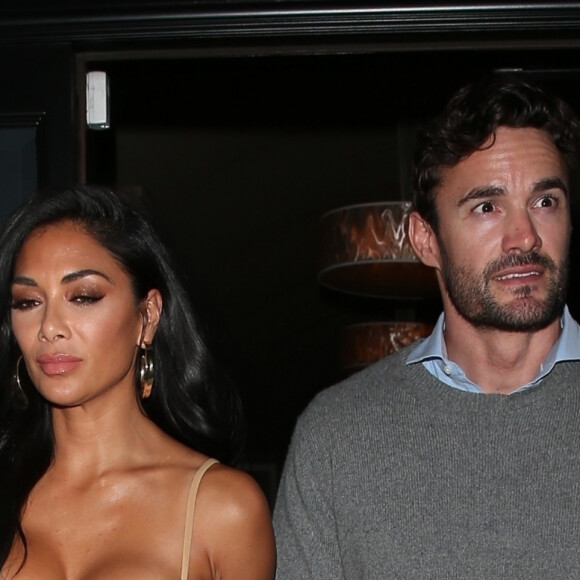 Nicole Scherzinger et son nouveau compagnon Thom Evans quittent le restaurant "Craig's" à Los Angeles, le 7 janvier 2020.