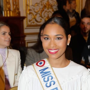 Clémence Botino, Miss France 2020 - People au défilé de mode Haute-Couture printemps-été 2020 "La Métamorphose" à Paris. Le 21 janvier 2020 © Veeren Ramsamy-Christophe Clovis / Bestimage