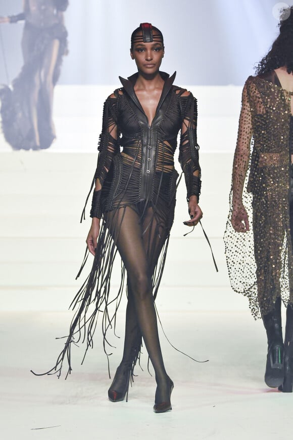 Jourdan Dunn - Défilé de mode Haute-Couture printemps-été 2020 "Jean Paul Gaultier" à Paris. Le 22 janvier 2020