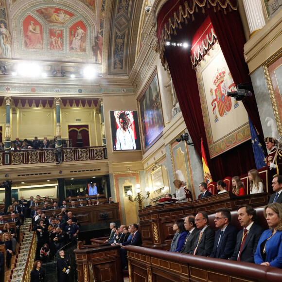 Le roi Felipe VI d'Espagne, accompagné de sa femme la reine Letizia et de leurs filles la princesse Leonor des Asturies et l'infante Sofia, présidait à la cérémonie d'ouverture de la XIVe législature au Parlement espagnol, le 3 février 2020 à Madrid.