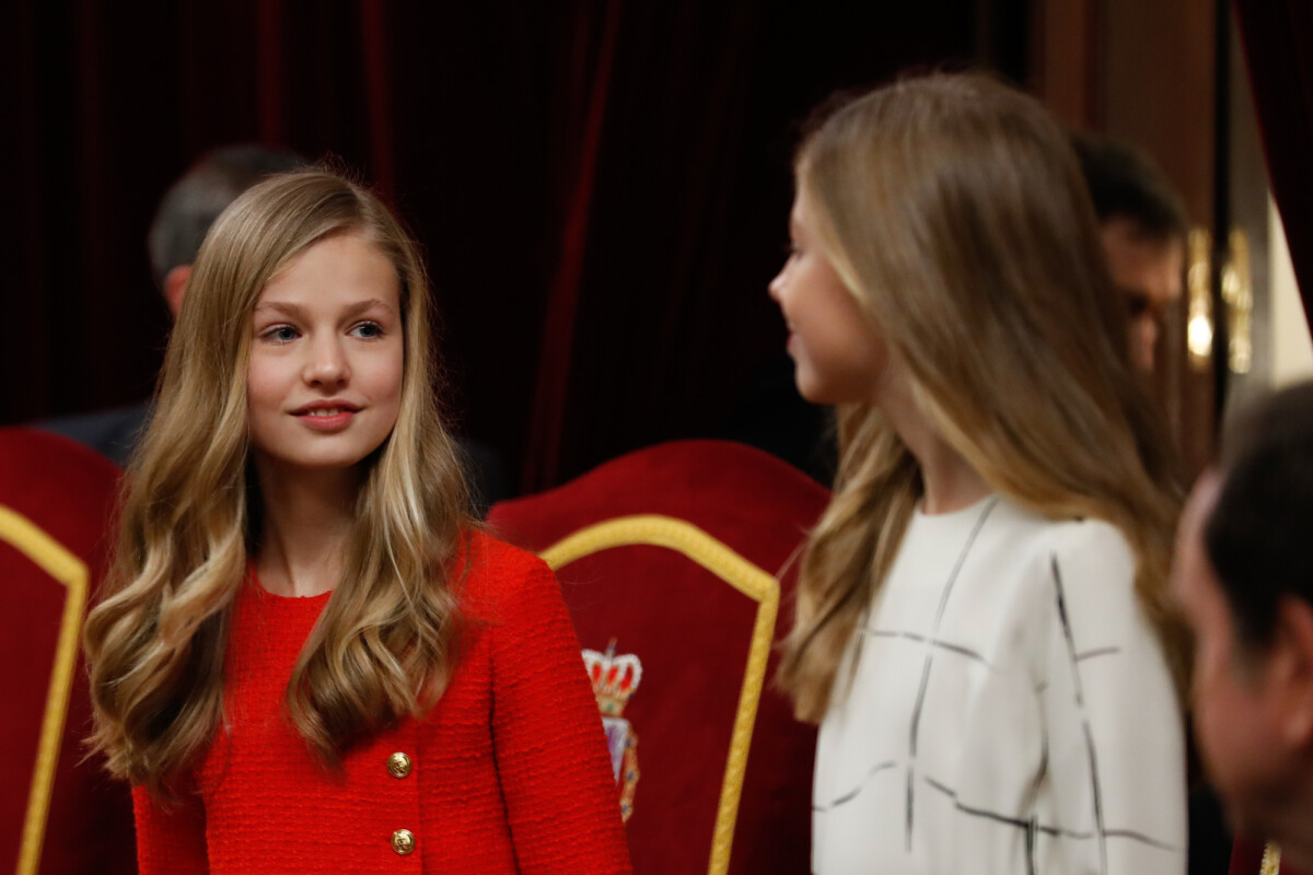 Photo : Leonor des Asturies et sa soeur l'infante Sofia. Le roi Felipe