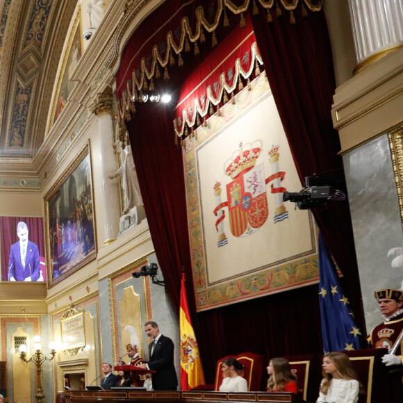 Le roi Felipe VI d'Espagne, accompagné de sa femme la reine Letizia et de leurs filles la princesse Leonor des Asturies et l'infante Sofia, présidait à la cérémonie d'ouverture de la XIVe législature au Parlement espagnol, le 3 février 2020 à Madrid.