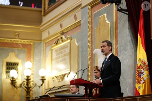 Le roi Felipe VI d'Espagne, accompagné de sa femme la reine Letizia et de leurs filles la princesse Leonor des Asturies et l'infante Sofia, présidait à la cérémonie d'ouverture de la XIVe législature au Parlement espagnol, le 3 février 2020 à Madrid.
