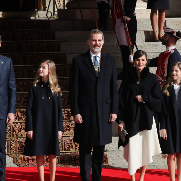 Le roi Felipe VI d'Espagne, accompagné de sa femme la reine Letizia et de leurs filles la princesse Leonor des Asturies et l'infante Sofia, présidait à la cérémonie d'ouverture de la XIVe législature au Parlement espagnol, le 3 février 2020 à Madrid.