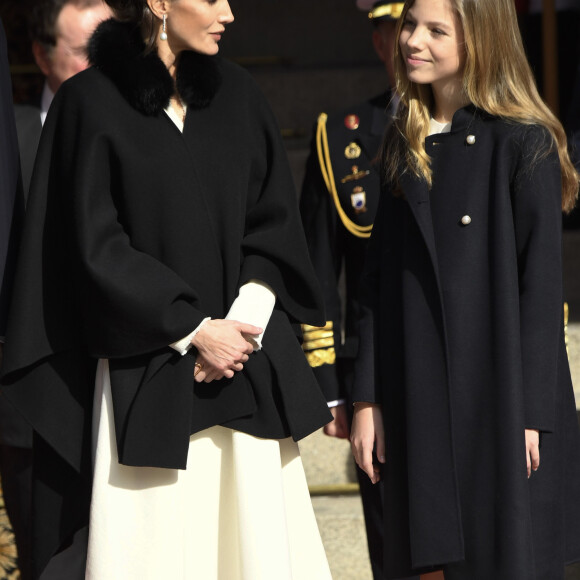 Le roi Felipe VI d'Espagne, accompagné de sa femme la reine Letizia et de leurs filles la princesse Leonor des Asturies et l'infante Sofia, présidait à la cérémonie d'ouverture de la XIVe législature au Parlement espagnol, le 3 février 2020 à Madrid.