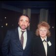  Archives- Claude Brasseur et sa mère Odette Joyeux au théâtre pour la pièce "Don Juan" à Paris, le 20 octobre 1987.  