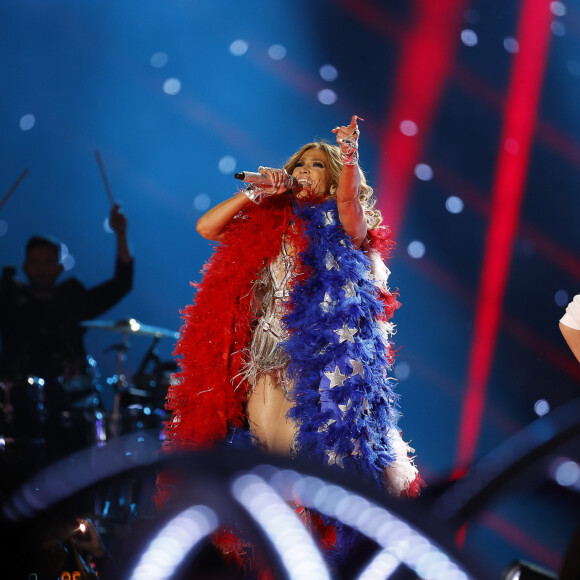 Jennifer Lopez en concert à la mi-temps du Super Bowl LIV (Pepsi Super Bowl LIV Halftime Show) au Hard Rock Stadium. Miami, le 2 février 2019.