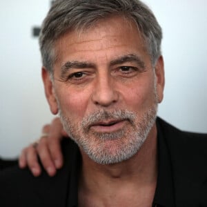 George Clooney à la première de "Catch 22" à Londres, le 15 mai 2019.