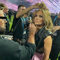 Jennifer Lopez au Super Bowl : 10 heures et une escorte pour la maquiller