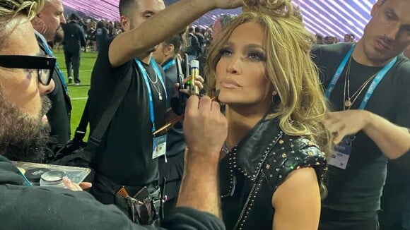 Jennifer Lopez au Super Bowl : 10 heures et une escorte pour la maquiller