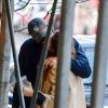 Exclusif - Zendaya et son compagnon Jacob Elordi font du shopping, s'embrassent, prennent des selfies et font un doigt d'honneur aux photographes à New York, le 3 février 2020.
